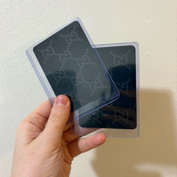 Gucci Dark Leather Wallet with Silver Clasp - Picture 7 of 8